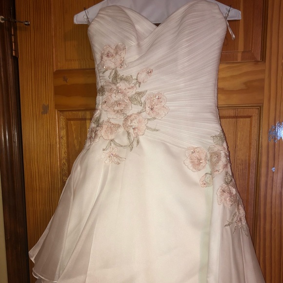 Maggie Sottero Couture Wedding Gown - Picture 6 of 7